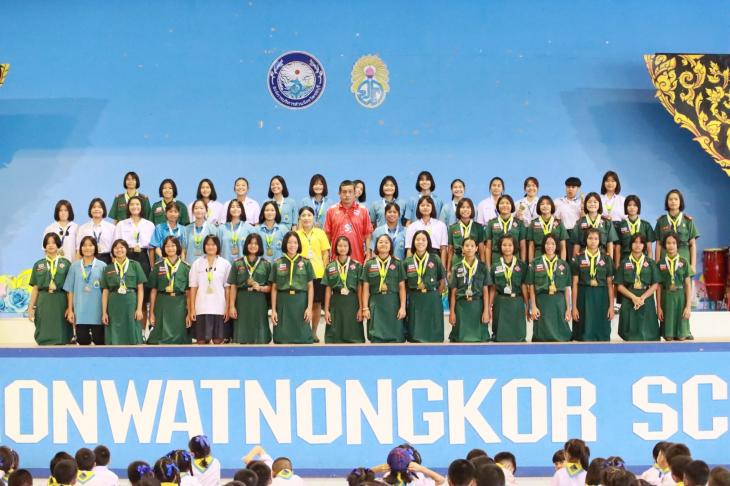  มอบเหรียญรางวัลให้กับนักเรียน ที่เข้าร่วมเเข่งขันกีฬานักเรียนองค์กรปกครองส่วนท้องถิ่นแห่งประเทศไทย  รอบคัดเลือก ระดับภาคตะวันออก ครั้งที่ 38